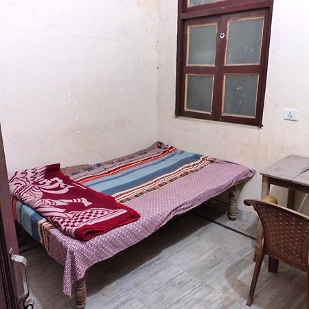 Joshi Guest House อัลลอฮาบาด ภายนอก รูปภาพ