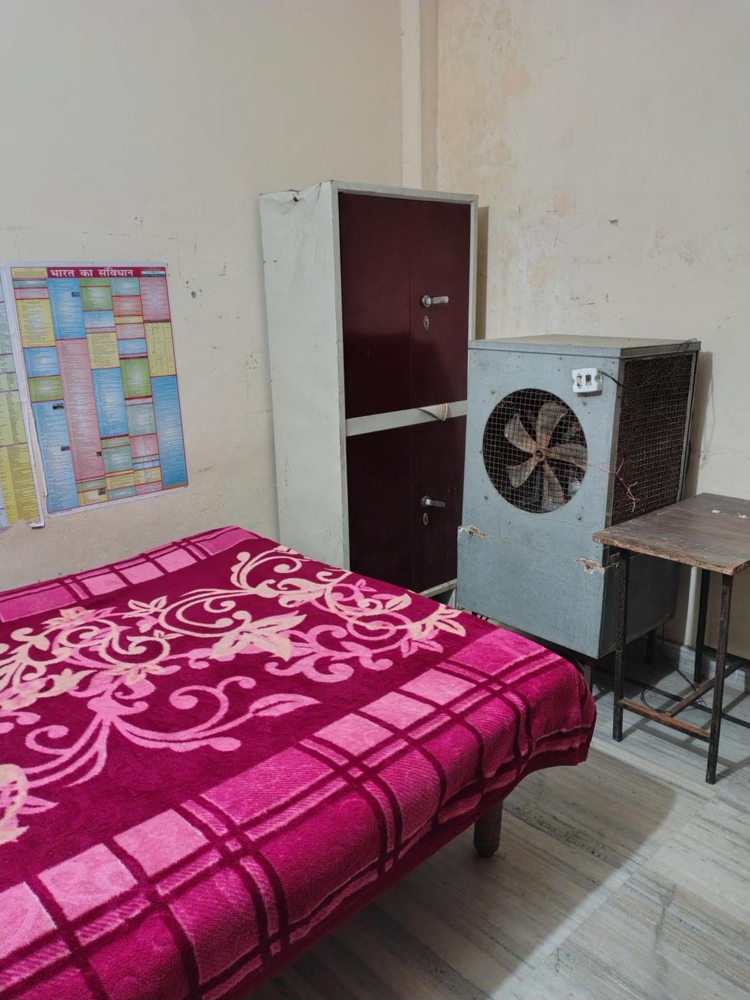 Joshi Guest House อัลลอฮาบาด ภายนอก รูปภาพ